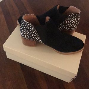 Calf animal print booties size 39